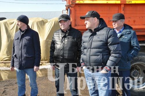 В Черемшан приехал заместитель министра сельского хозяйства и продовольствия РТ Рафаэль Фаттахов (ФОТОРЕПОРТАЖ)