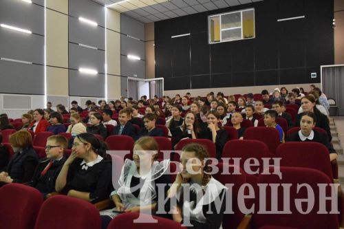 Чирмешәндә Тукай әкиятләрен сәхнәләштерделәр (ФОТОРЕПОРТАЖ)