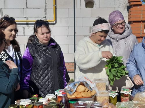Чирмешән районы мәктәпләре, балалар  бакчалары һәм ата-аналар "Игелек ярминкәсе" үткәрде (ФОТОРЕПОРТАЖ)