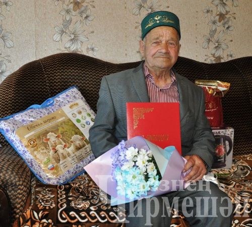Тукай поселогыннан Минәхмәт Амалетдиновка 90 яшь тулды (ФОТОРЕПОРТАЖ)