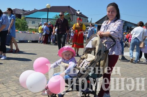 Чирмешәндә Балаларны яклау көне уңаеннан бәйрәм үтте (ФОТОРЕПОРТАЖ)