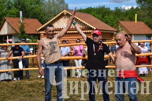 Чирмешән Сабан туе 2024: атлар узышы һәм Аударыш ярышы (ФОТОРЕПОРТАЖ)
