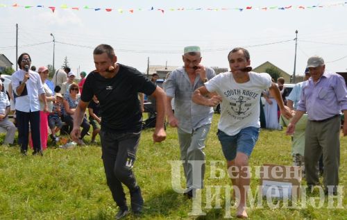 Лашмандагы Авыл көне бәйрәмендә кызлар да көрәште (ФОТОРЕПОРТАЖ)