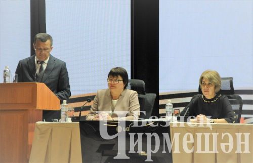 Чирмешән районның социаль хезмәткәрләрне бүләкләделәр (ФОТОРЕПОРТАЖ)