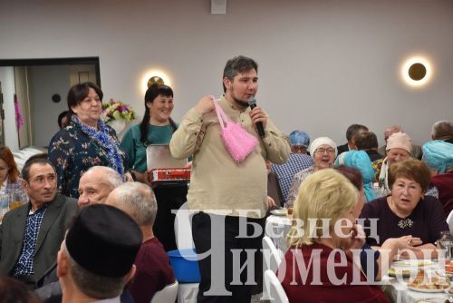 Ветеранов Черемшанского района пригласили на Новогодний праздник (ФОТОРЕПОРАЖ)