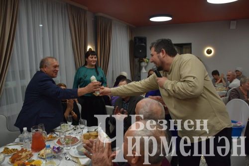 Ветеранов Черемшанского района пригласили на Новогодний праздник (ФОТОРЕПОРАЖ)