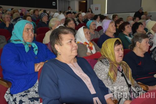 В Черемшане ко Дню пожилых организовали праздничный концерт (ФОТОРЕПОРТАЖ)