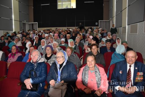 В Черемшане ко Дню пожилых организовали праздничный концерт (ФОТОРЕПОРТАЖ)