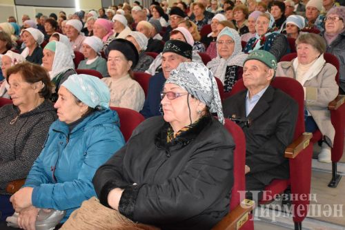 В Черемшане ко Дню пожилых организовали праздничный концерт (ФОТОРЕПОРТАЖ)