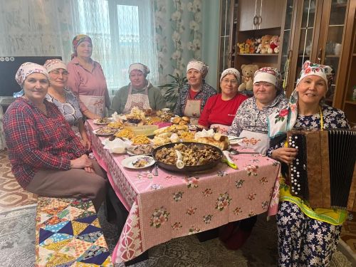 В хозяйстве Альфии Хисамовой из Старого Кадеева прошел праздник гусиного пера (ФОТОРЕПОРТАЖ)