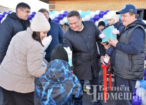 На Амурской стороне Черемшана для работников нефтяной отрасли построены новые дома  (ФОТОРЕПОРТАЖ)