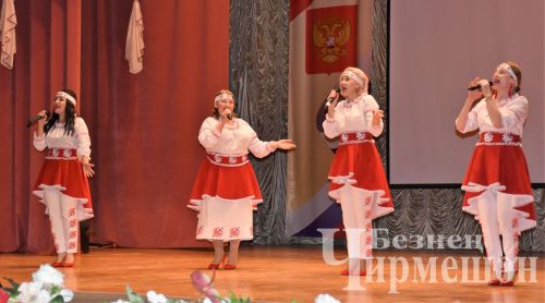 Чирмешән артистлары Нурлатта чыгыш ясады (ФОТОРЕПОРТАЖ)