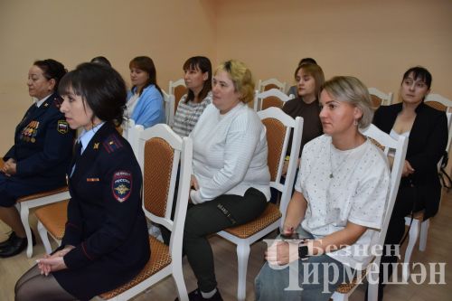 Юным черемшанцам вручили паспорта приурочив ко Дню Конституции Республики Татартсан (ФОТОРЕПОРТАЖ)