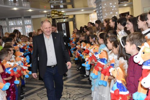 Глава Черемшанского района пригласил детей на праздник (ФОТОРЕПОРТАЖ)