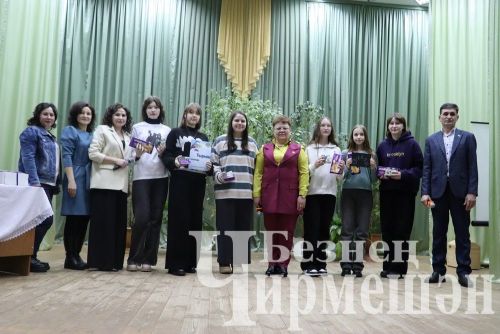 Знатоки из Старого Кадеева состязались в Квиз игре (ФОТОРЕПОРТАЖ)