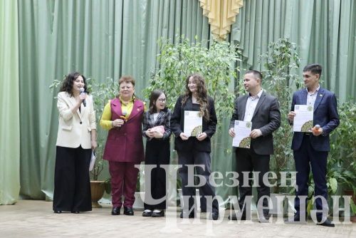 Знатоки из Старого Кадеева состязались в Квиз игре (ФОТОРЕПОРТАЖ)