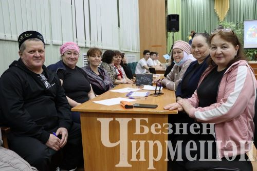 Знатоки из Старого Кадеева состязались в Квиз игре (ФОТОРЕПОРТАЖ)
