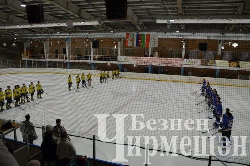 Чирмешәннең "Корыч ябалаклар" хоккейчылары республика беренчелеге ярымфиналына узды (ФОТОРЕПОРТАЖ)