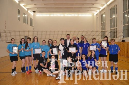 Чирмешәндә хатын-кызлар командалары арасында волейбол буенча чемпионатның финалы узды (ФОТОРЕПОРТАЖ)