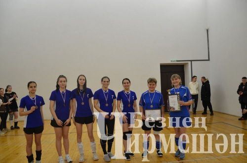 Чирмешәндә хатын-кызлар командалары арасында волейбол буенча чемпионатның финалы узды (ФОТОРЕПОРТАЖ)