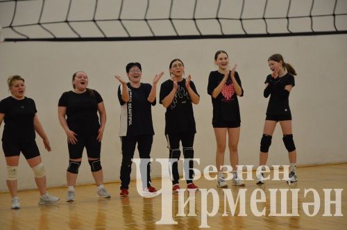 Чирмешәндә хатын-кызлар командалары арасында волейбол буенча чемпионатның финалы узды (ФОТОРЕПОРТАЖ)