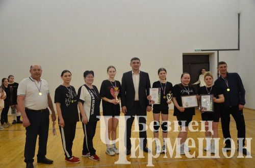 Чирмешәндә хатын-кызлар командалары арасында волейбол буенча чемпионатның финалы узды (ФОТОРЕПОРТАЖ)