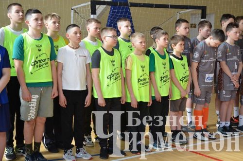 Чирмешәндә яшь футболчылар "Мәктәп футбол лигасы"нда ярыша (ФОТОРЕПОРТАЖ)