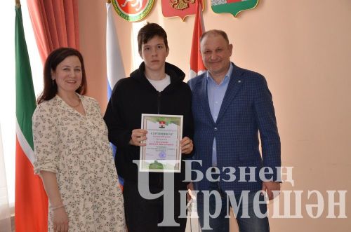 Чирмешән районы башлыгы Рамил Айбатов районның талантлы балалары белән очрашты (ФОТОРЕПОРТАЖ)