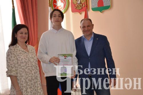 Чирмешән районы башлыгы Рамил Айбатов районның талантлы балалары белән очрашты (ФОТОРЕПОРТАЖ)