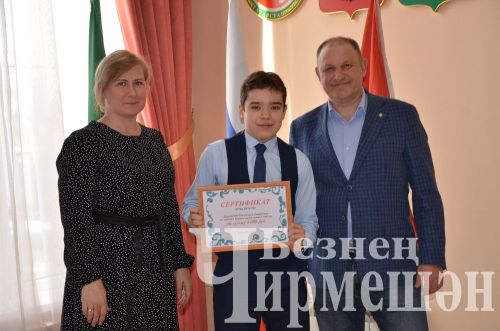 Чирмешән районы башлыгы Рамил Айбатов районның талантлы балалары белән очрашты (ФОТОРЕПОРТАЖ)