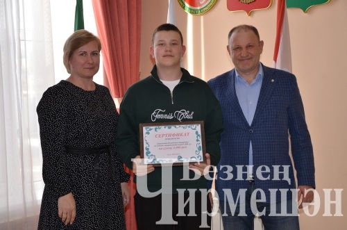 Чирмешән районы башлыгы Рамил Айбатов районның талантлы балалары белән очрашты (ФОТОРЕПОРТАЖ)