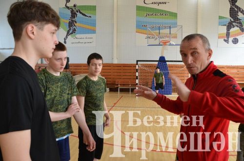 Чирмешәндә яшь футболчылар "Мәктәп футбол лигасы"нда ярыша (ФОТОРЕПОРТАЖ)