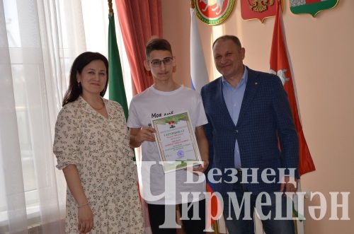 Чирмешән районы башлыгы Рамил Айбатов районның талантлы балалары белән очрашты (ФОТОРЕПОРТАЖ)