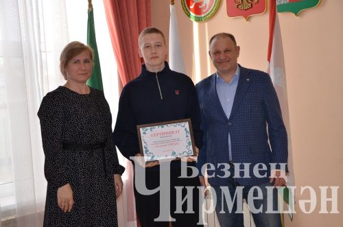 Чирмешән районы башлыгы Рамил Айбатов районның талантлы балалары белән очрашты (ФОТОРЕПОРТАЖ)