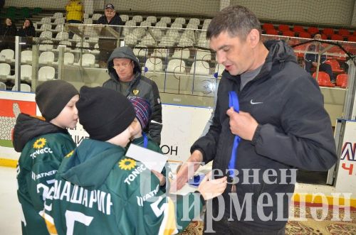 Чирмешәндә 2016 елгы балалар арасында "Җиңү көне" хоккей турниры узды (ФОТОРЕПОРТАЖ)