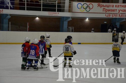 Чирмешәндә 2016 елгы балалар арасында "Җиңү көне" хоккей турниры узды (ФОТОРЕПОРТАЖ)