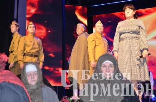 35 фотографий с гала - концерта районного фестиваля народного творчества "Жемчужины родного края"