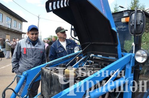 Чирмешәнлеләр үзләре ясаган машина - тракторларын күргәзмәгә алып килделәр (ФОТОРЕПОРТАЖ)