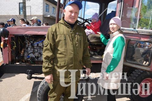 Чирмешәнлеләр үзләре ясаган машина - тракторларын күргәзмәгә алып килделәр (ФОТОРЕПОРТАЖ)