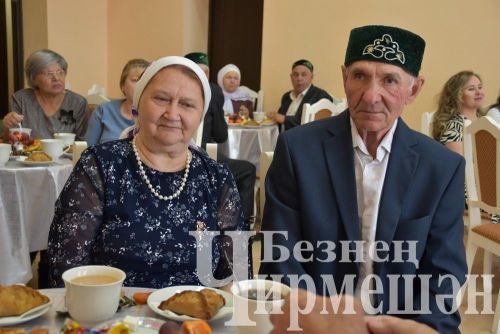 Чирмешәндә юбиляр гаиләләрне тәбрикләделәр (ФОТОРЕПОРТАЖ)