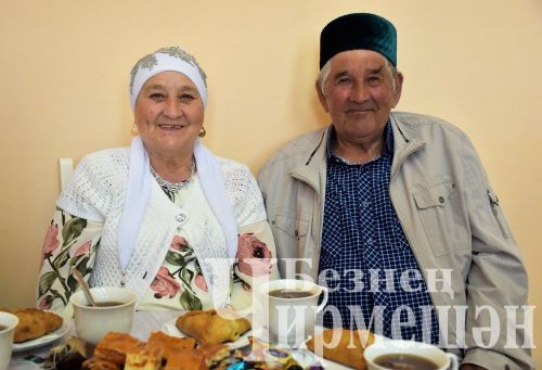 Чирмешәндә юбиляр гаиләләрне тәбрикләделәр (ФОТОРЕПОРТАЖ)