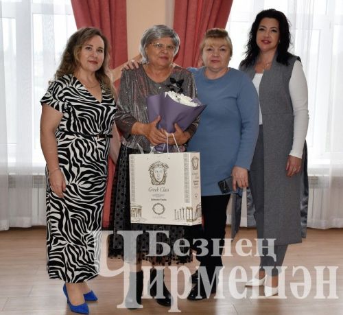Чирмешәндә юбиляр гаиләләрне тәбрикләделәр (ФОТОРЕПОРТАЖ)