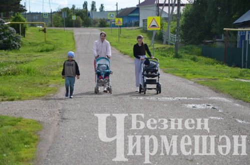 Объективта  - Бәркәтә авылы уңганнары