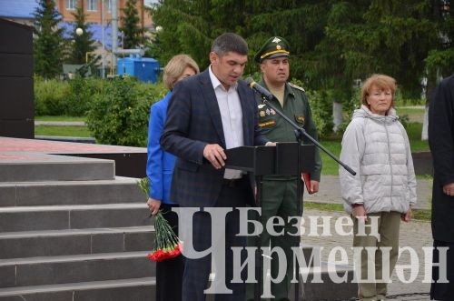 Чирмешәнлеләр Хәтер һәм кайгы көнендә батырларны искә алдылар (ФОТОРЕПОРТАЖ)