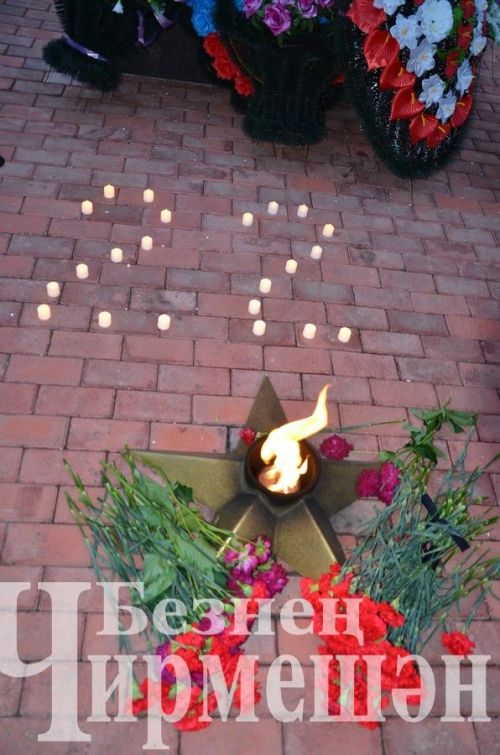Чирмешәнлеләр Хәтер һәм кайгы көнендә батырларны искә алдылар (ФОТОРЕПОРТАЖ)