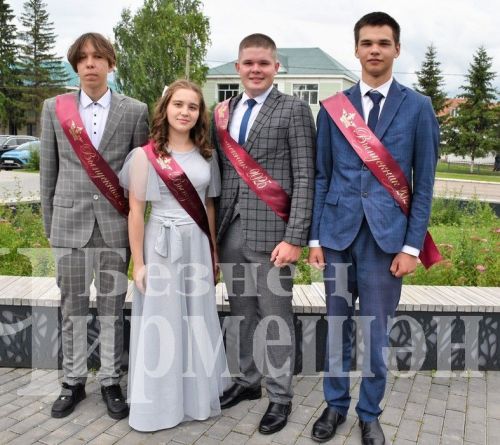 Чирмешәндә районкүләм чыгарылыш кичәсе утте (ФОТОРЕПОРТАЖ)