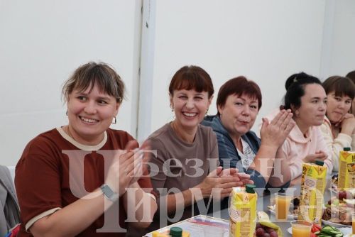 Чирмешән районы медицина хезмәткәрләрен бүләкләделәр (ФОТОРЕПОРТАЖ)