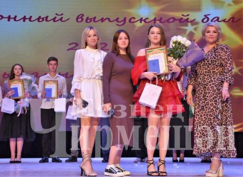 88 фотографий с районного выпускного бала
