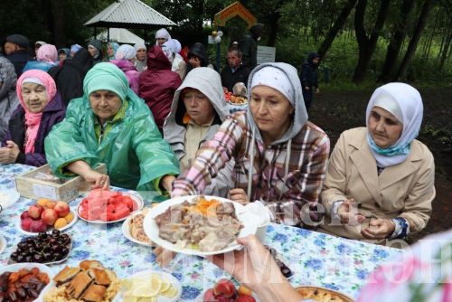 В поселке Кызыл Чишма провели День села (ФОТОРЕПОРТАЖ)
