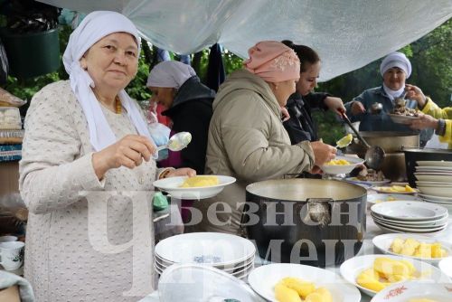 В поселке Кызыл Чишма провели День села (ФОТОРЕПОРТАЖ)